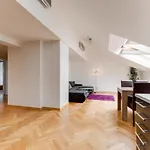 Jt's Bílkova Str. *