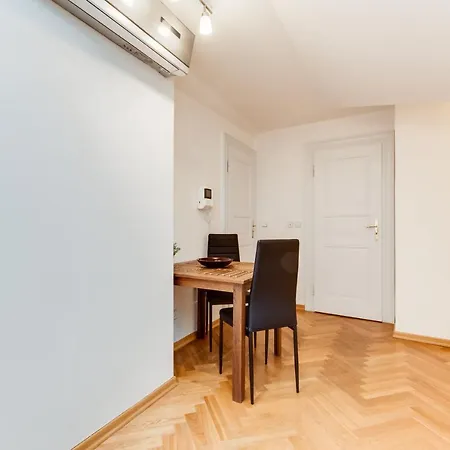 Jt's Bilkova Str. Prága