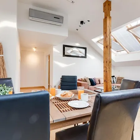 Szálloda Jt's Bilkova Str. *