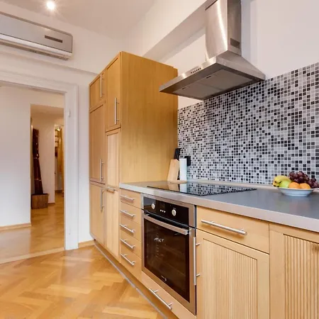 Jt's Bilkova Str. Prága