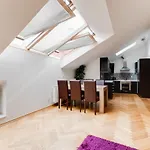 Jt's Bilkova Str. Hotel Prag